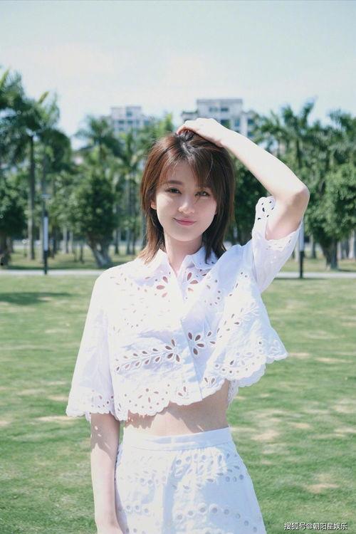 吃瓜娱乐小蓝姐姐微博号,吃瓜群众狂欢时刻！”